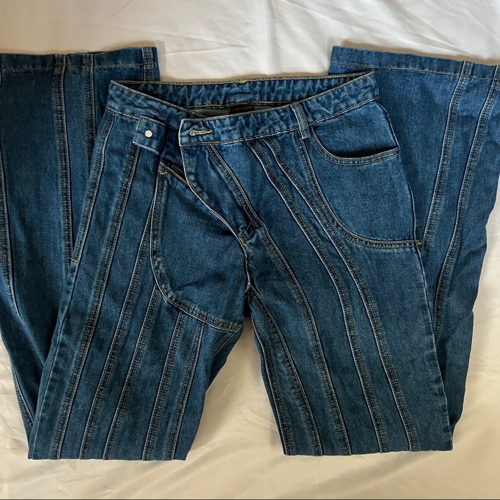 Asymmetric Jeans